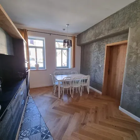 5 Luxusnich Apartmanu V Srdci Jeseniku Apartamento *